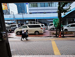 田町駅コンコース